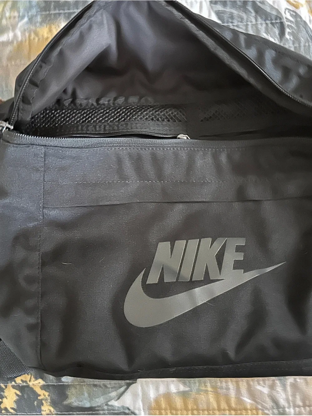 Nike Black Duffel CROSSBODY BAG  with Reflective Logo